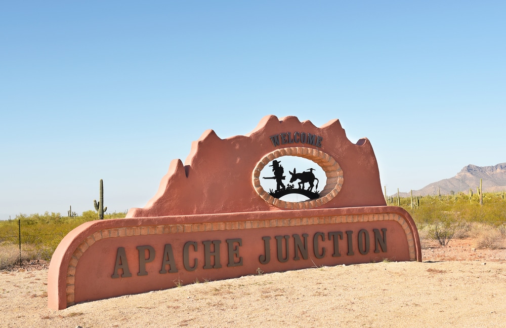 Apache,Junction,,Az,-,December,8,,2016:,Welcome,Sign.,The