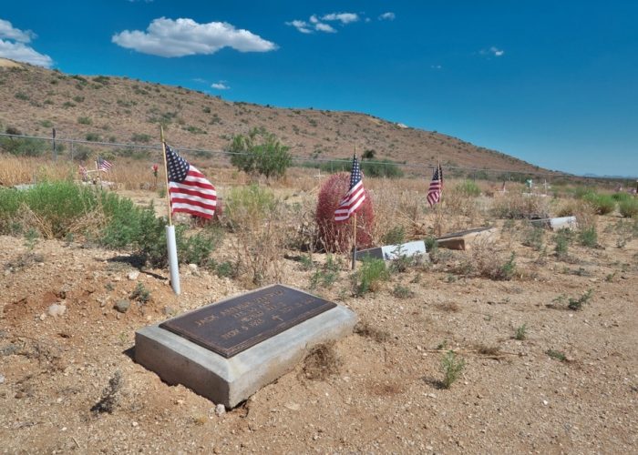 Chloride,,Arizona,,Usa,On,July,21,,2023,:,The,Grave