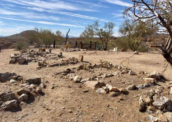Historic,Desert,Pioneer,Cemetery,In,Congress,,Az,With,Rock,Graves